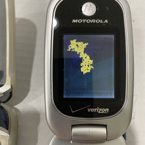 Verizon LG & Motorola Flip Phone W/ Accessories Pre Owned - Picture 5 of 6